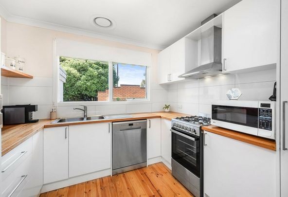 Cozy and spacious 3 bedroom property - Photo 1