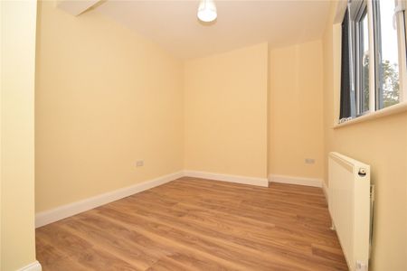 104a, Town Street, Armley, Leeds, West Yorkshire, LS12 3HN - Photo 2