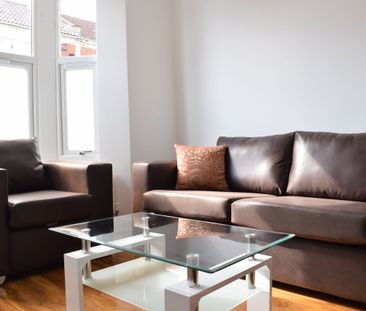 Large double Room- Ensuite- Walk to Temple Meads - Photo 6