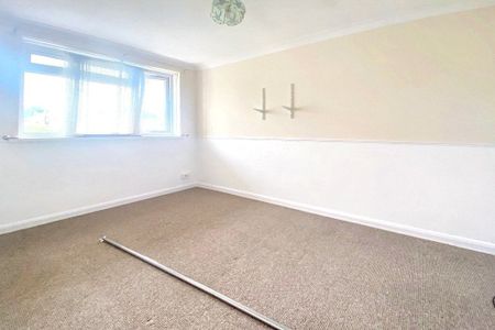 Brimlands Court, New Road, Brixham, Devon, TQ5 - Photo 3