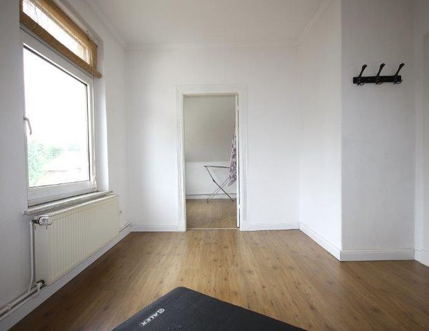 Stade-Innenstadtnähe: 3-Zimmer-Dachgeschosswohnung mit Altbaucharme - Foto 1