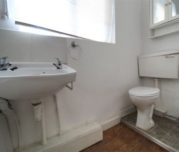 1 Bedroom Apartment To Let - Photo 4
