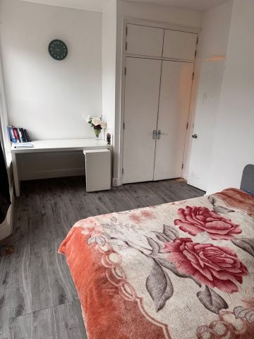 Room in a Shared House, Clovelly Road, W4 - Photo 2