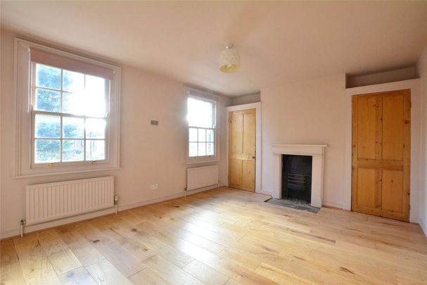 3 bedroom end of terrace house to rent - Photo 1