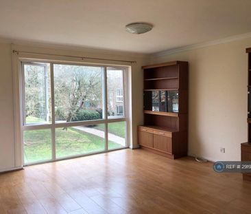 2 bedroom maisonette to rent - Photo 2