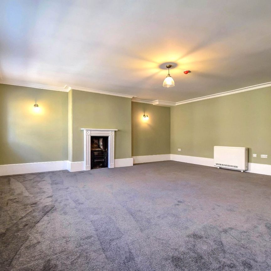 3 bedroom apartment to rent - Photo 1