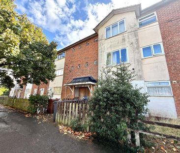 3 bedroom flat to rent - Photo 6