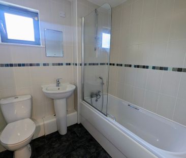 St Stephens Court, Marina, Swansea, SA1 1SG - Photo 4