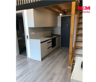 Pronájem bytu 1+kk, garsoniery 30 m², Hradec Králové - Fotografie 1