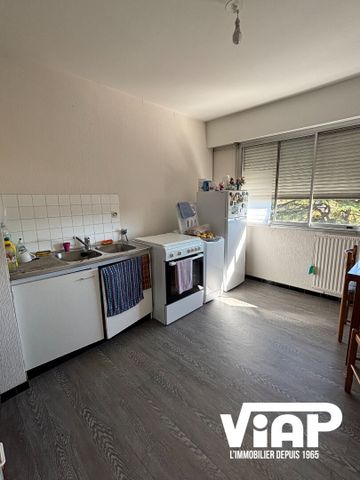 SPACIEUX T2 de 49m2 A PROXIMITE DE LA MAIRIE - Photo 5