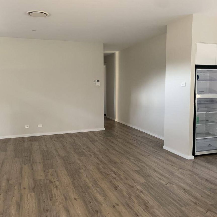 Executive Style Four Bedroom House - Photo 1