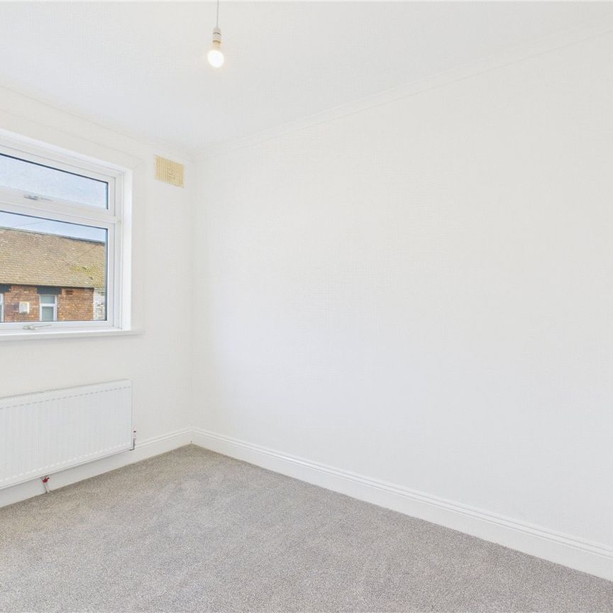 3 Bedroom End Of Terrace - Photo 1