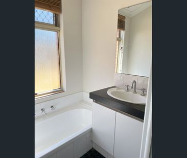 10 Perida Way, Greenfields, WA 6210 - Photo 1