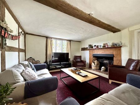 4 bedroom semi-detached house to rent - Photo 4