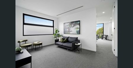 STRIKING COMTEMPORARY FAMILY TOWNHOUSE IN A COVETED LOCATION - Photo 3