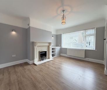 Heather Road, Heswall - Photo 1