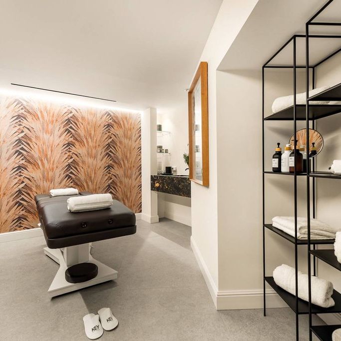 Luxury Villa for rent in Los Monteros, Marbella, Andalusia - Photo 1