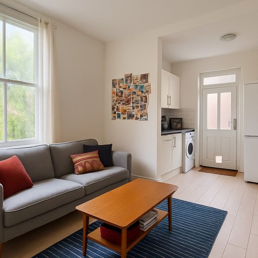 3 Bed Flat, Alexander Gardens, N10 - Photo 1