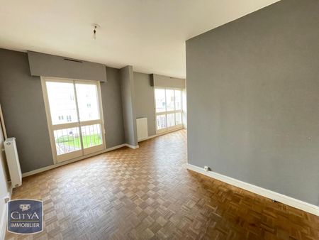 Location Appartement 4 pièces 71m² LE MANS 72000 - Photo 2