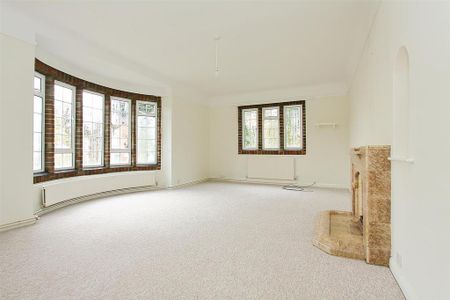 4 bedroom detached house to rent - Photo 2