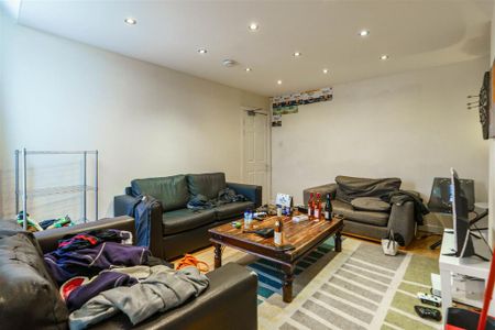 6 bedroom maisonette to rent - Photo 2