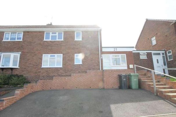 Bournes Crescent, Halesowen, West Midlands, B63 - Photo 1