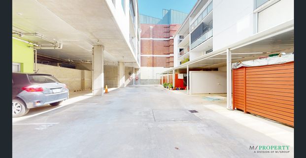 FABULOUS LOCATION IN THE HEART OF FREMANTLE! - Photo 1