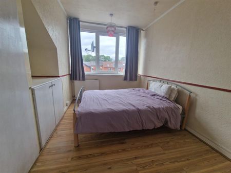 Tempest Road, Room 1, Leeds - Photo 3