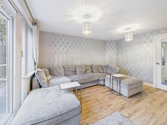 2 bedroom Town house to rent - Photo 1