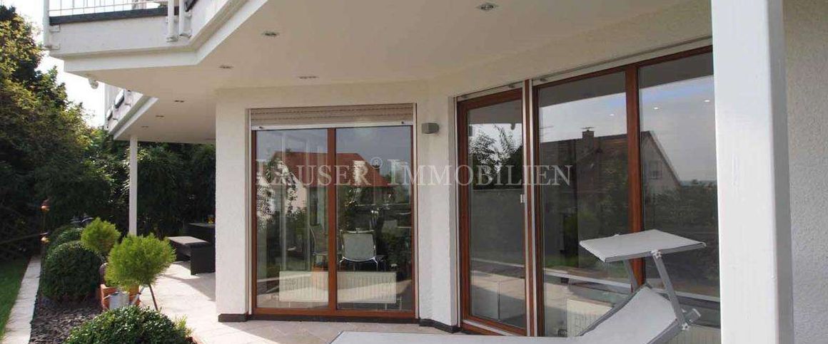 Exklusive Zwei-Zimmer-Wohnung mit Einbauküche und Terrasse am Lederberg - Foto 1