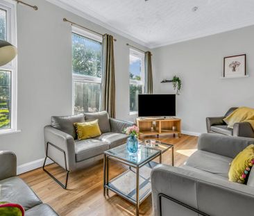 5 bedroom flat to rent - Photo 3