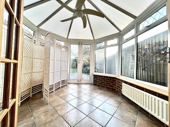 4 bedroom semi-detached house to rent - Photo 1