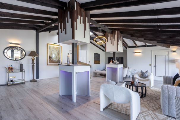 4 Carlow Crescent, Killarney Heights NSW 2087 - House For Rent | Domain - Photo 1