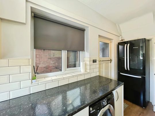 3 bedroom semi-detached house to rent - Photo 1