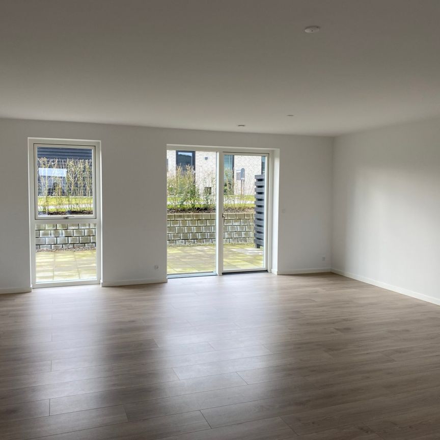 Rækkehus med god indretning og beliggenhed - Foto 1