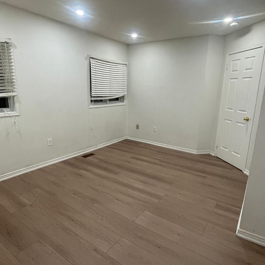 For Lease - 33 Fenflower ( Upper) Court, Brampton, Ontario - Photo 1