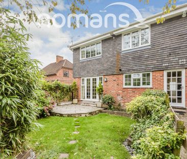 Guildford Road, Lightwater, Surrey, GU18 - Photo 2