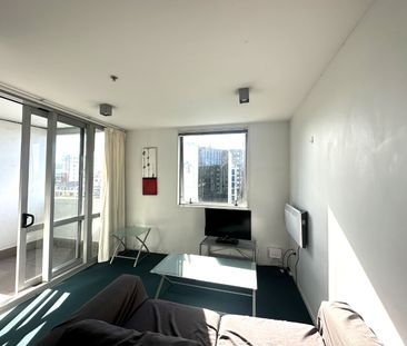 Centrally located Fully Furnished 1 bedroom apartment - Photo 6