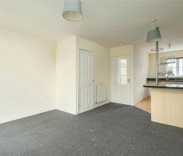 2 bedroom end of terrace house to rent - Photo 1