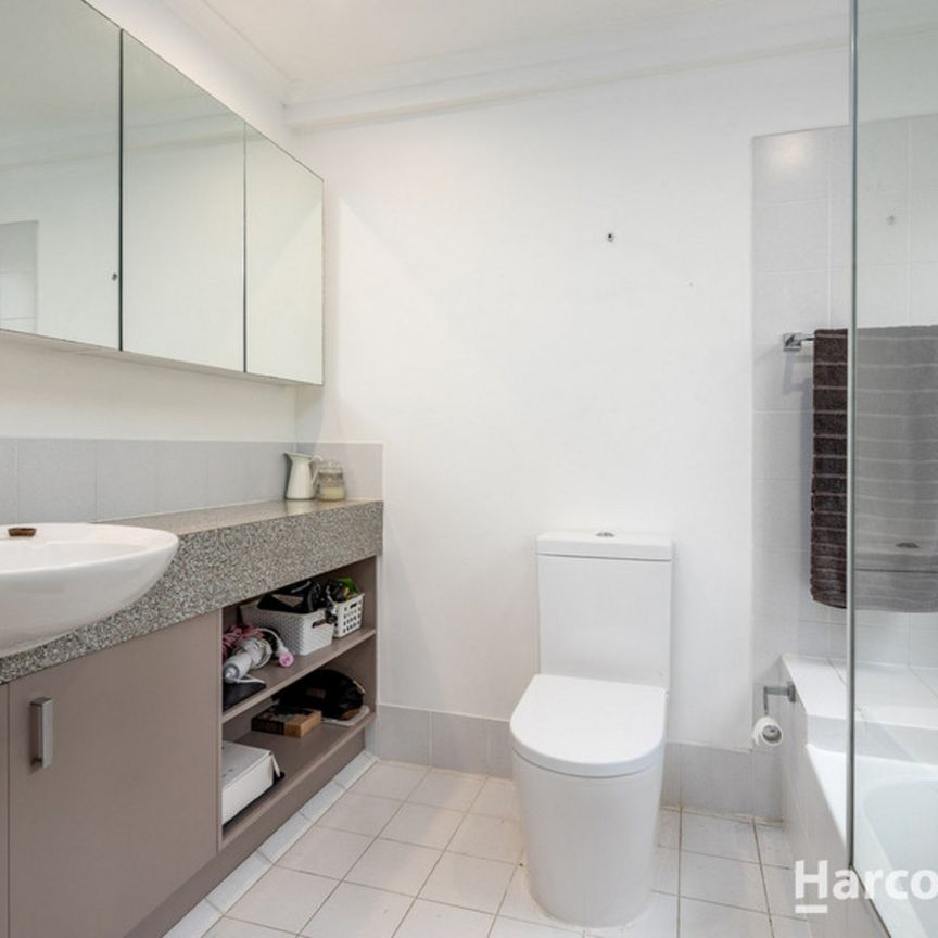 Functional Living, Close to Shops & Transport - Photo 1