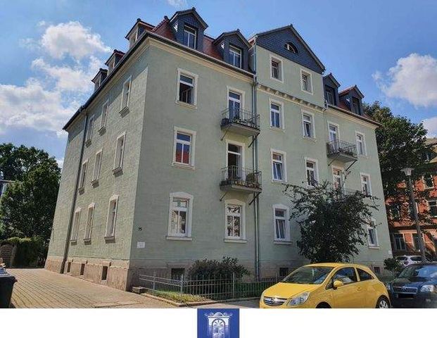 Himmlischer Dachtraum mit großer Küche zum Wohlfühlen! - Photo 1