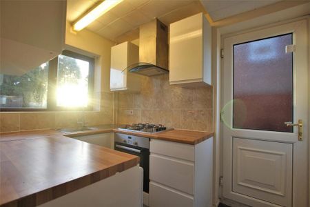 3 bedroom house to rent - Photo 2