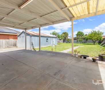 “Charming Family Home for Rent in Sunshine West” - Photo 4