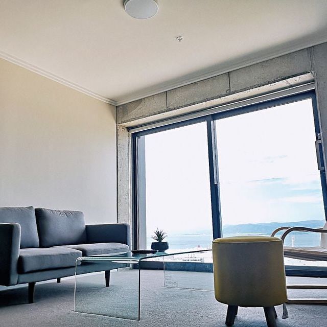 Fully furnished, Sunny, Top location, Amazing view - Photo 1