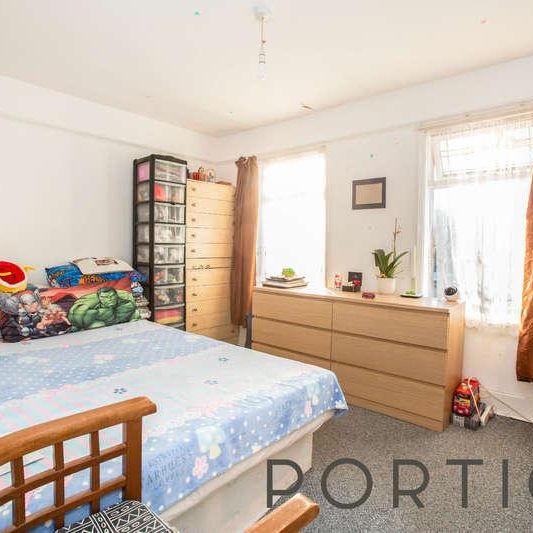 Croydon Road | Canning Town |, E13 - Photo 1