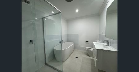 Modern, Neat and Tidy - Photo 2