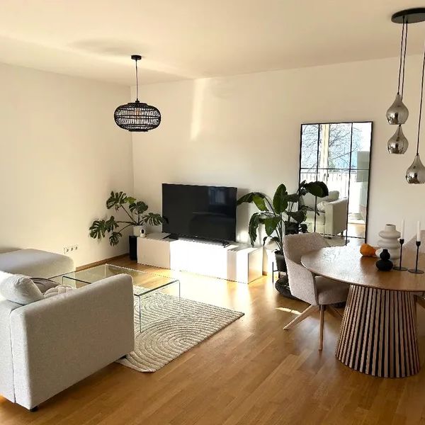 NEUE BAHNSTADT OPLADEN: Neuwertige 2-Zimmer-Wohnung mit Einbauküche und Loggia! - Photo 1