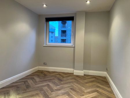 Smugglers Way, London, SW18 - Photo 5