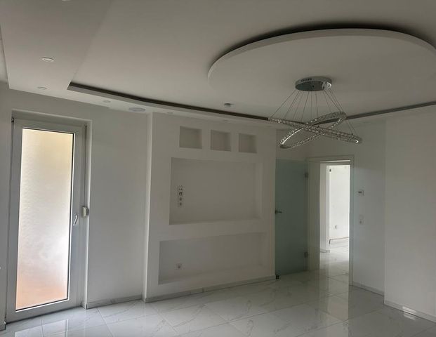 Erdgeschoss Wohnung 4 Zimmer - Photo 1