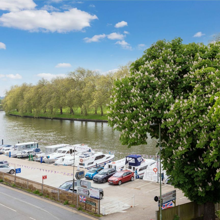 Datchet Lodge, Datchet - Photo 1